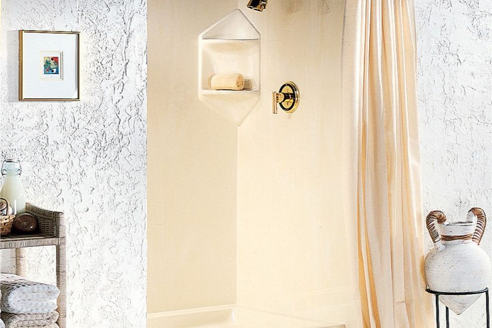Walk-In Showers: A Safer Alternative to Bathtubs