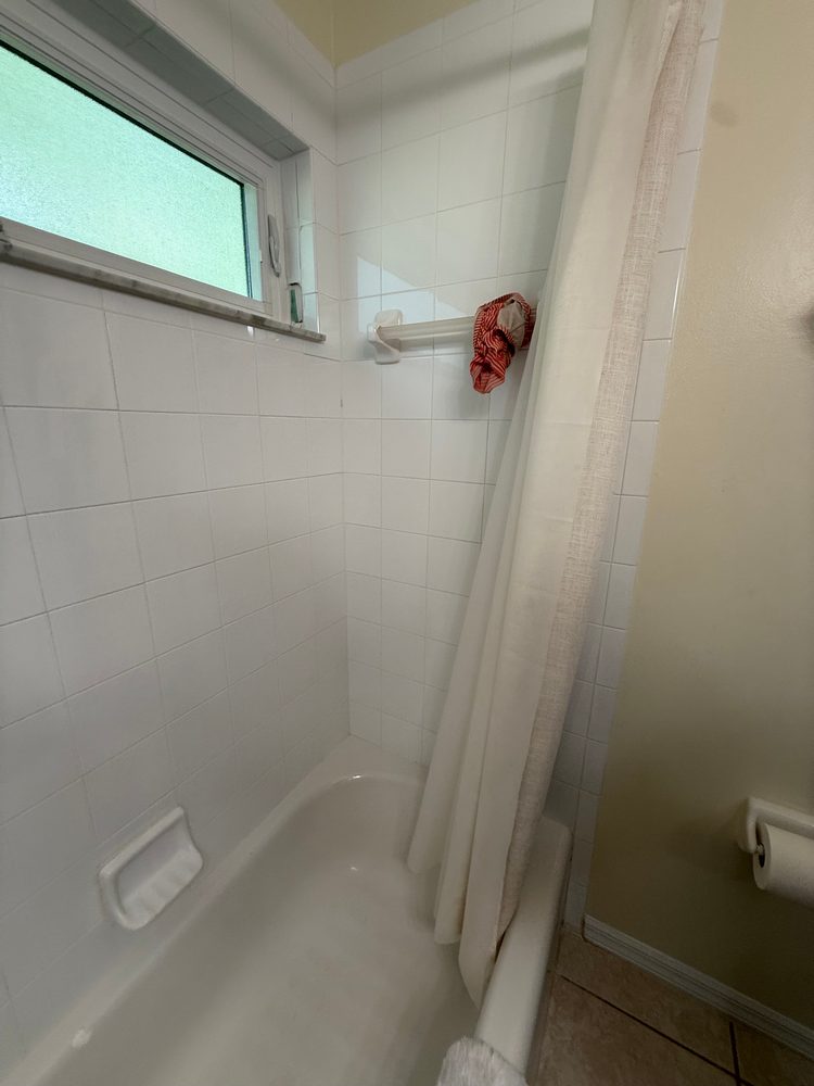 Walk-In Shower Conversion in Lehigh Acres, FL (3)